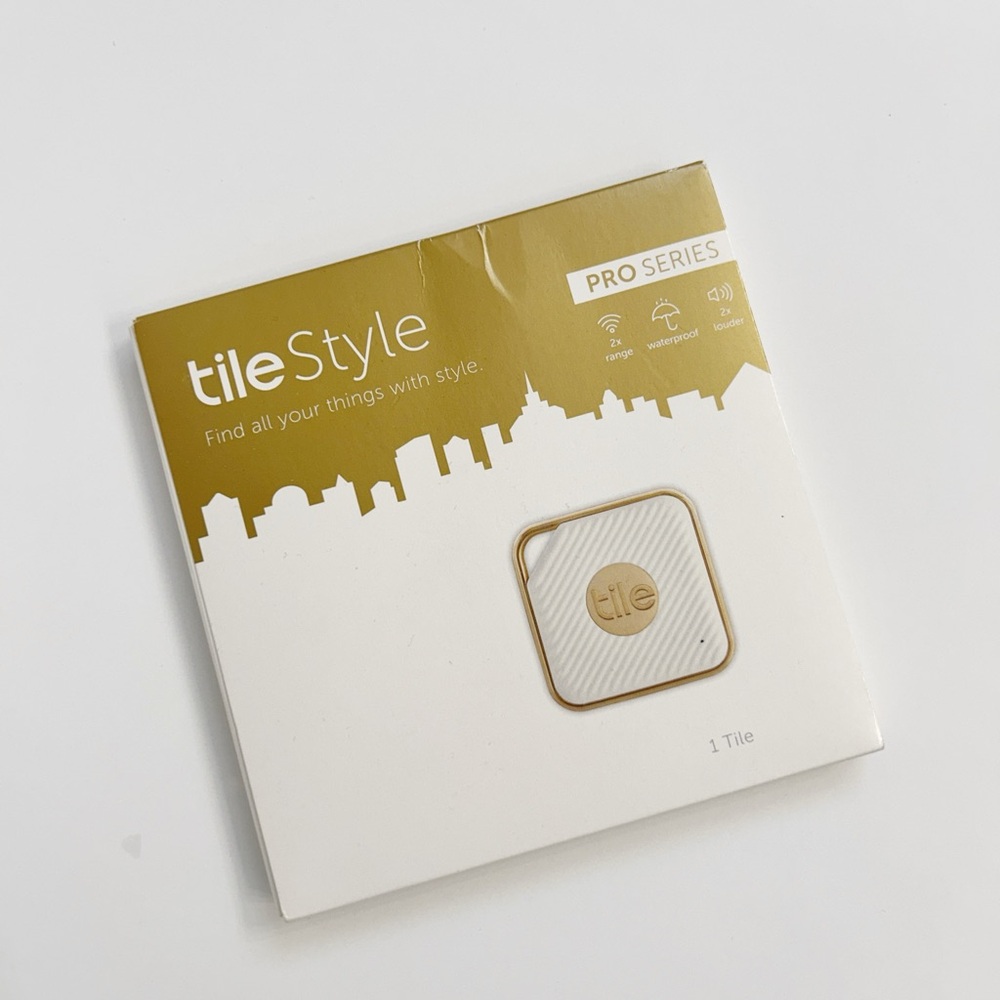 BNIB Tile Style Pro Series Bluetooth Tracker - Gold/White - Waterproof